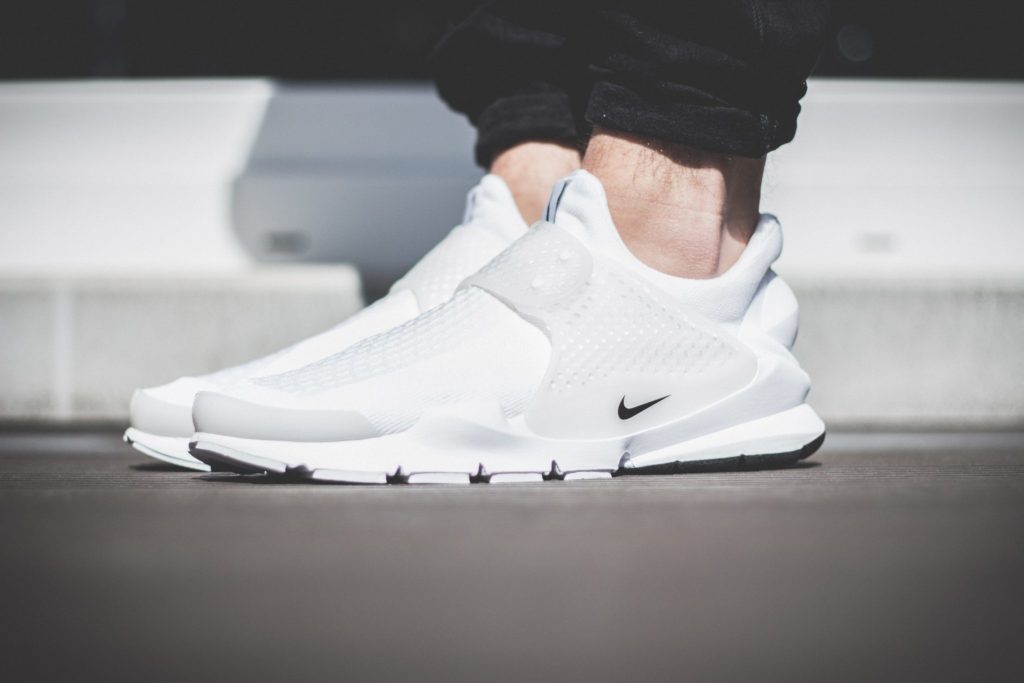 nike sock dart triple white